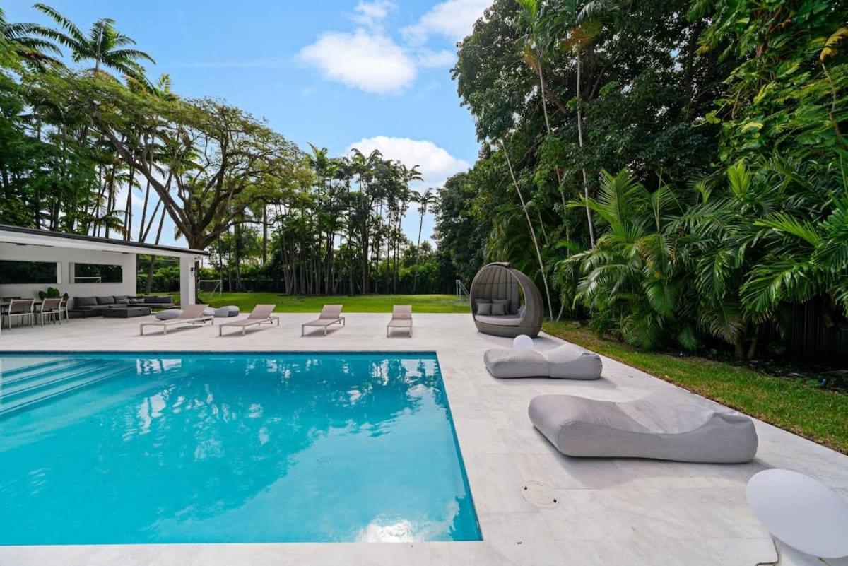 Luxury Azure With Heated Pool 20 Minutes To Сasa de vacaciones Miami