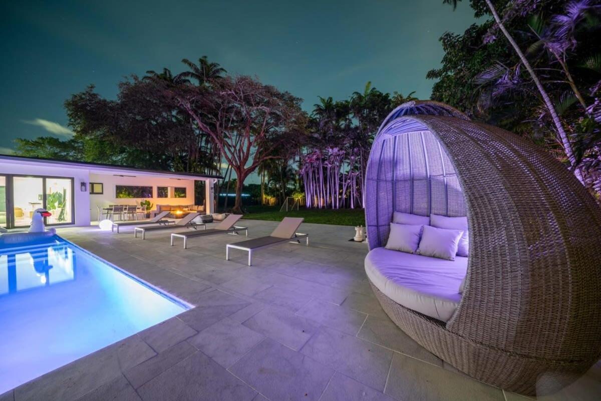 Luxury Azure With Heated Pool 20 Minutes To Miami