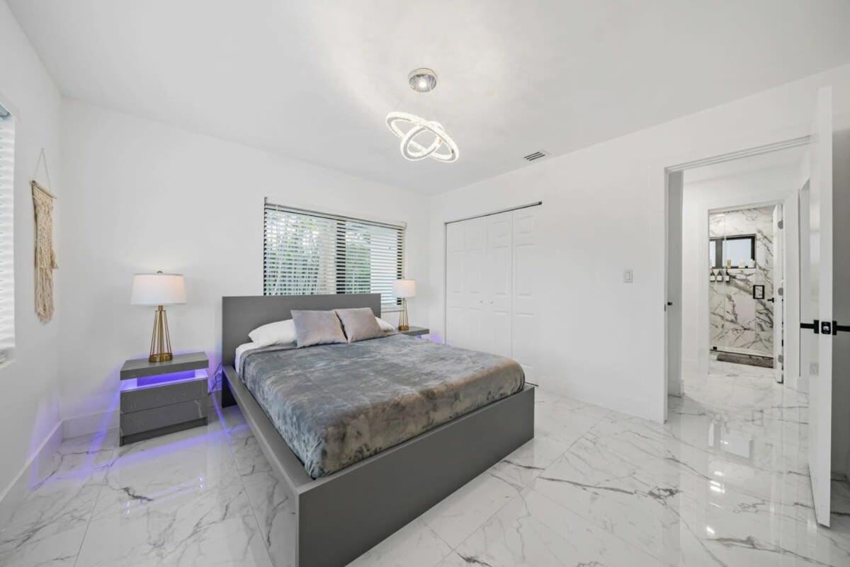 Luxury Azure With Heated Pool 20 Minutes To Сasa de vacaciones Miami
