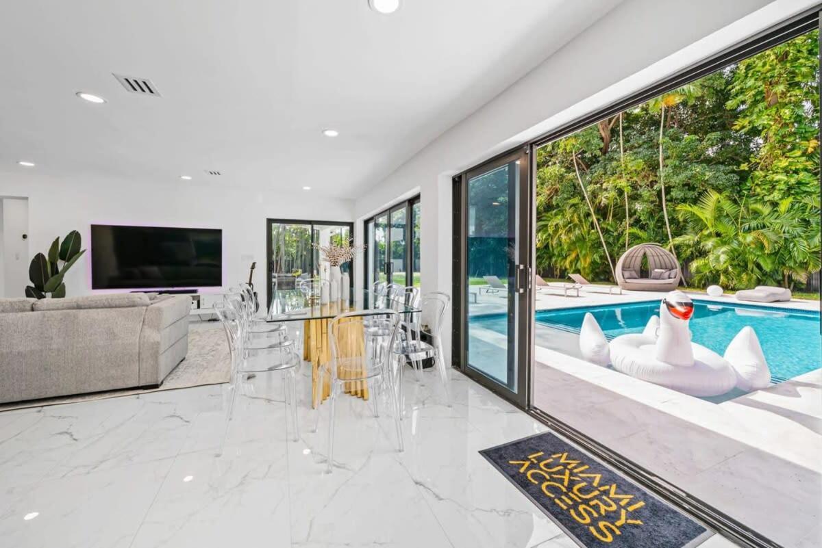 Luxury Azure With Heated Pool 20 Minutes To Сasa de vacaciones Miami