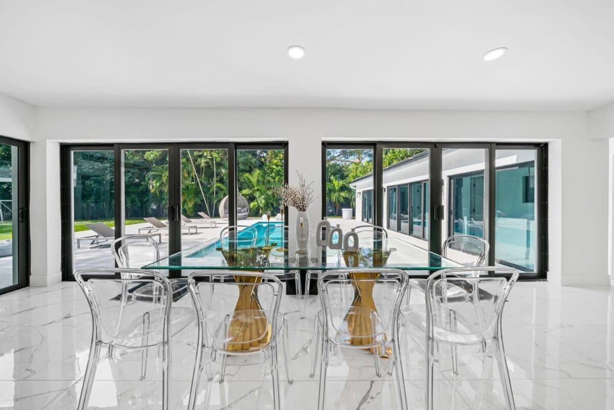 Сasa de vacaciones Luxury Azure With Heated Pool 20 Minutes To